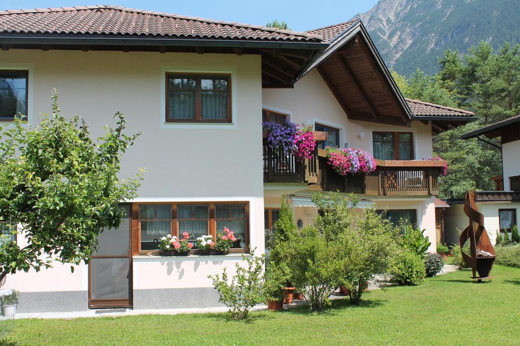 Apart-Alpin Stanzach Exterior photo